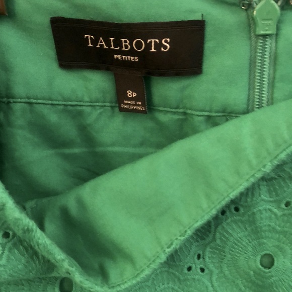 Kelly green eyelet skirt - Picture 3 of 3